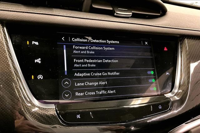 Used 2023 Cadillac XT6 Sport w/ Technology Package AWD/4WD image 37