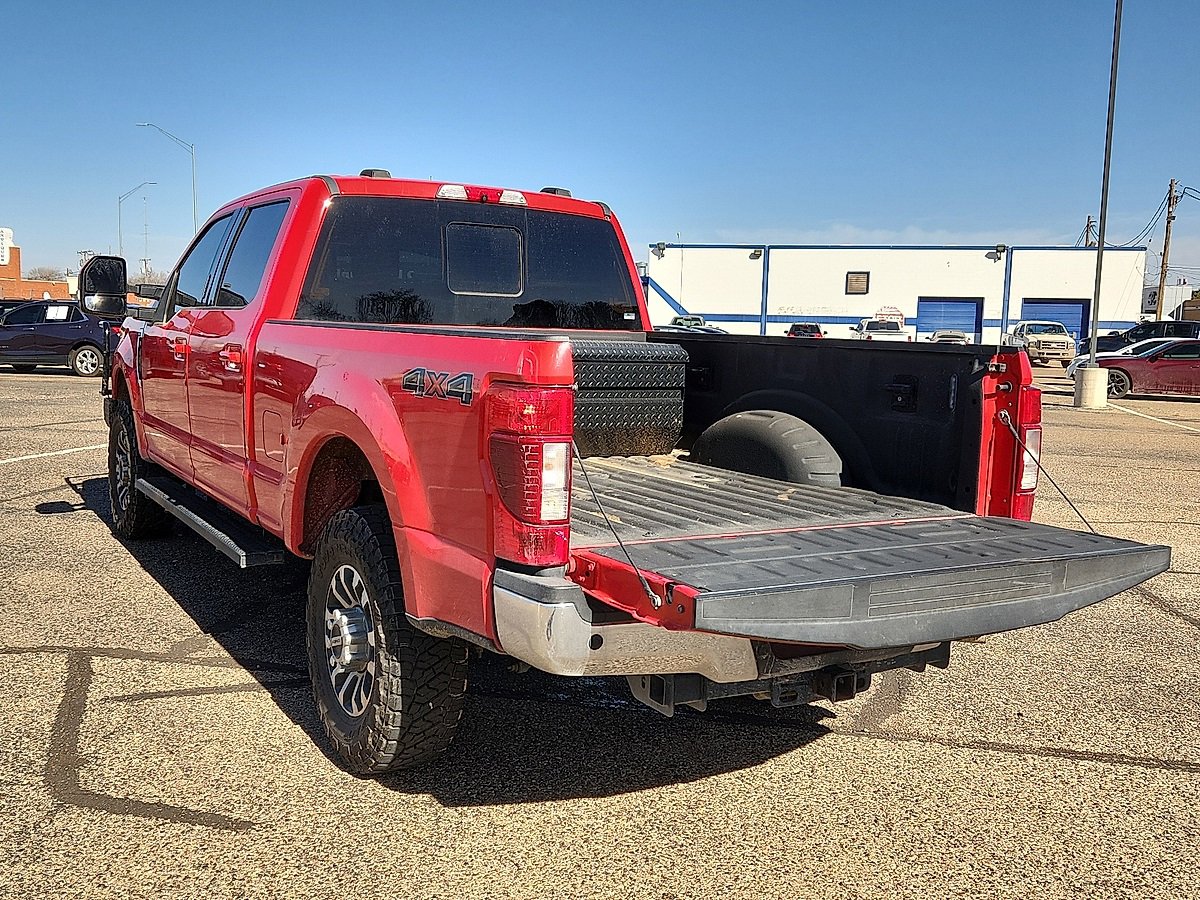 Used 2020 Ford F350 Lariat image 2