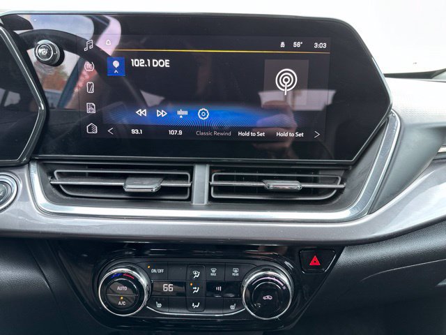Used 2025 Chevrolet Trax ACTIV w/ Sunroof Package FWD image 14