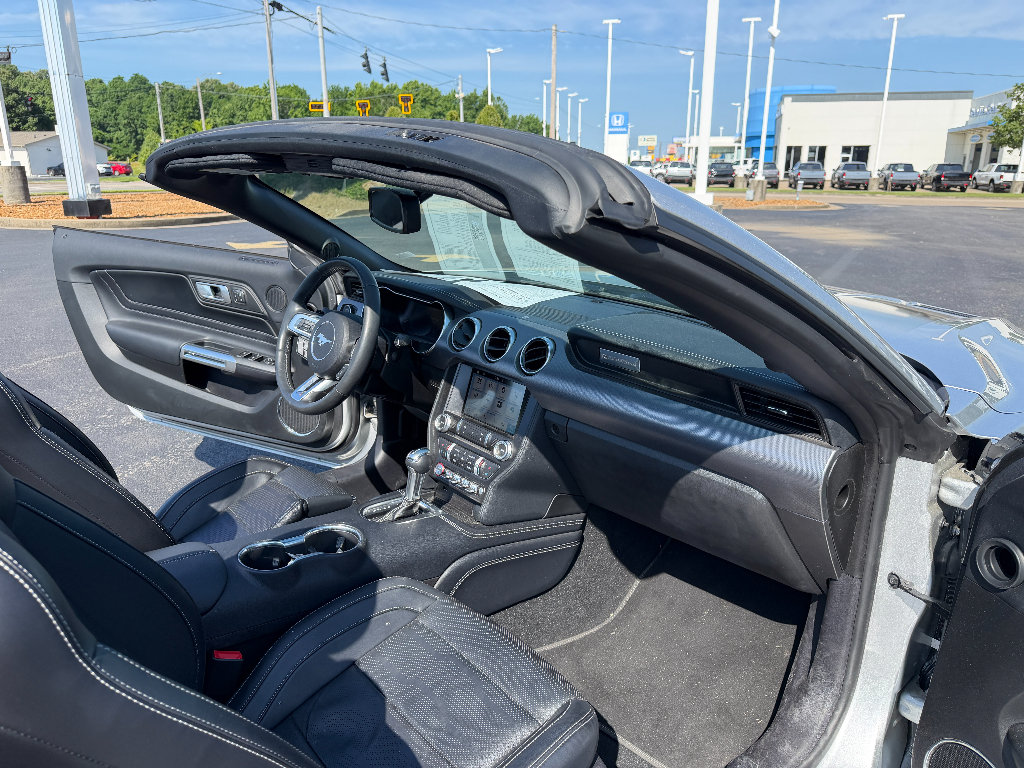 Used 2019 Ford Mustang GT Premium w/ Equipment Group 401A RWD image 28
