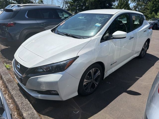 Used 2018 Nissan Leaf SV w/ SV All Weather Package FWD image 4