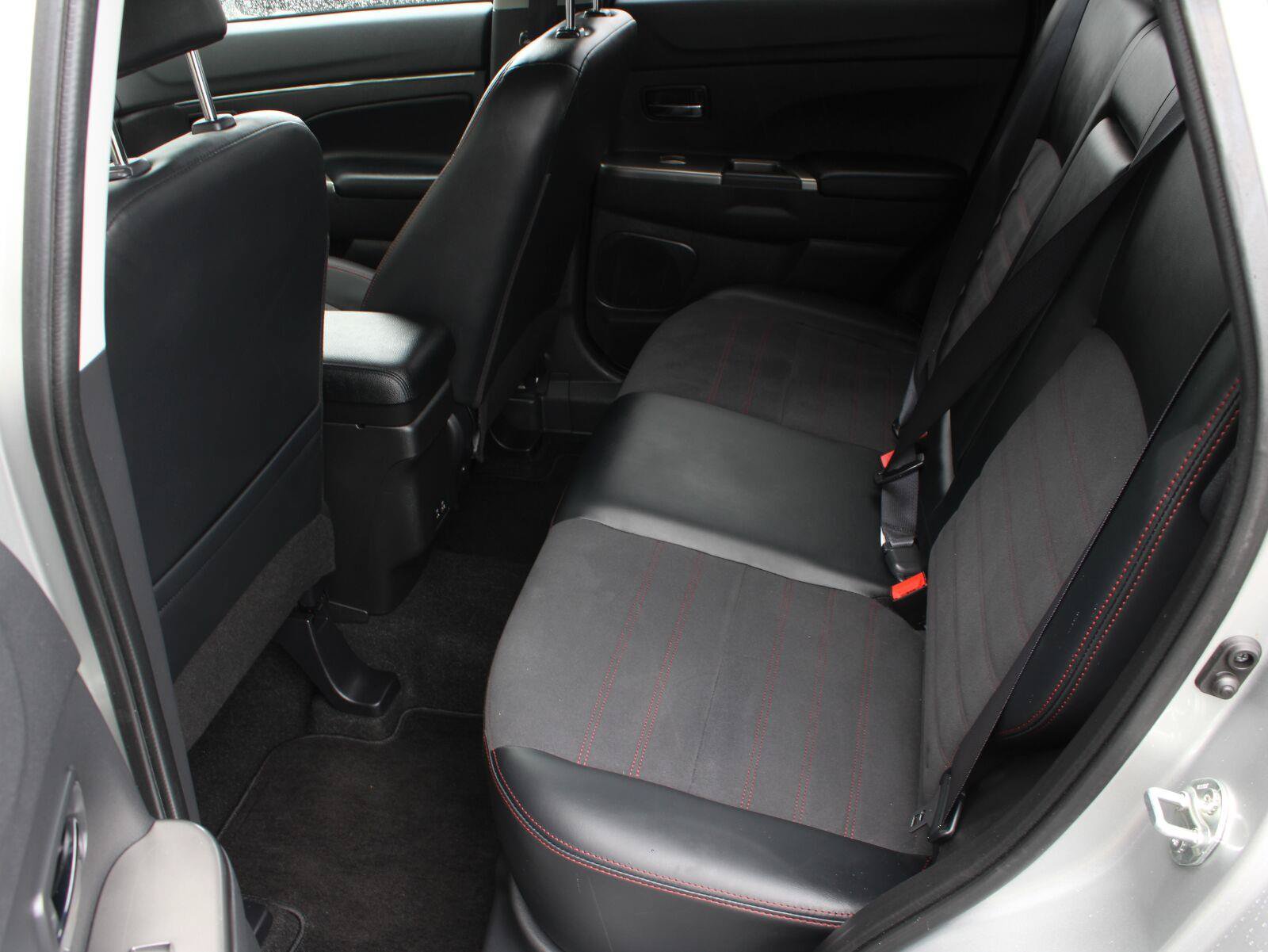 Used 2025 Mitsubishi Outlander Sport ES AWD/4WD image 16