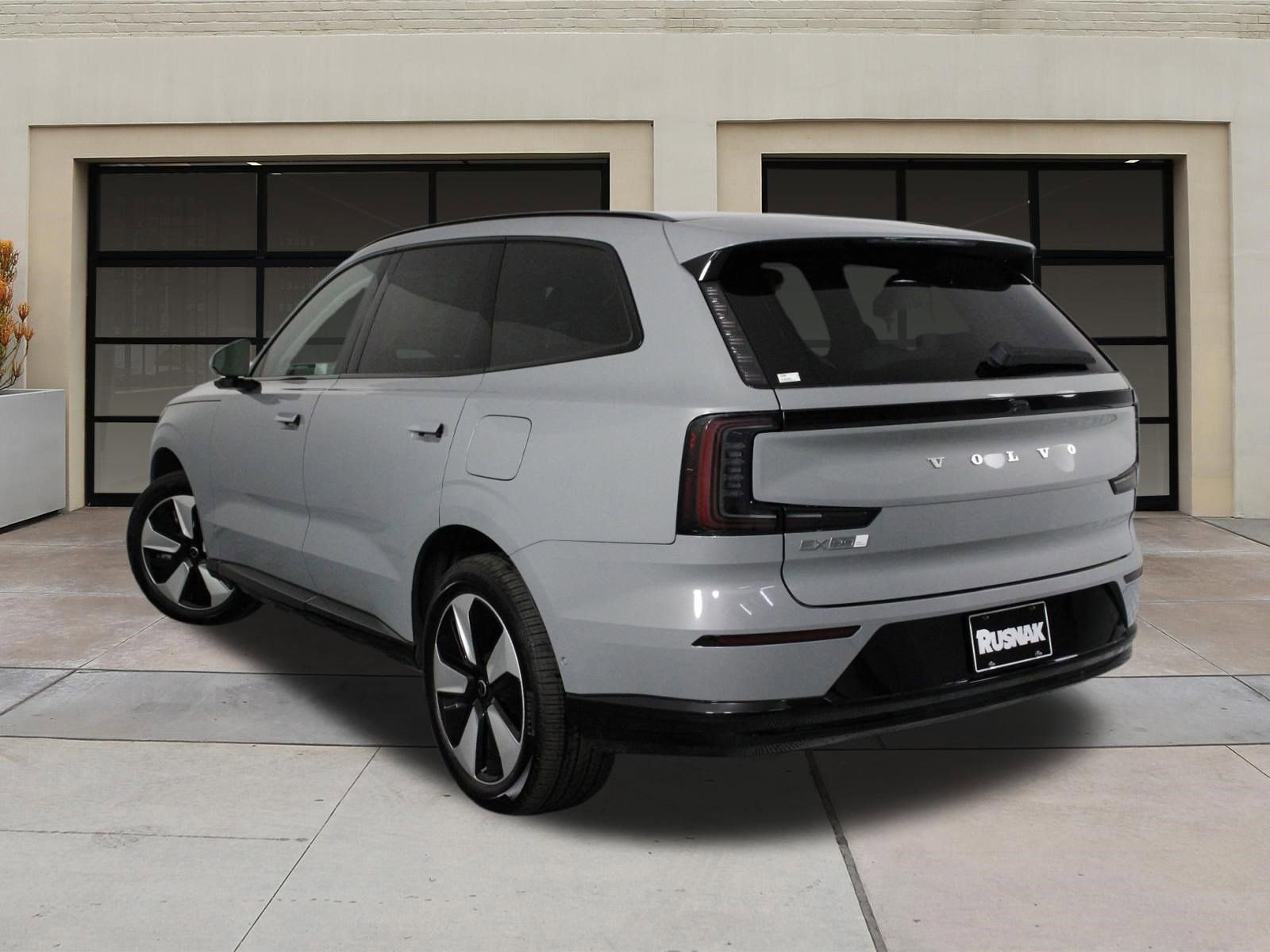 New 2025 Volvo EX90 Plus AWD/4WD image 3