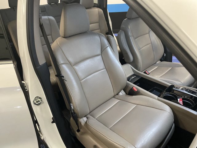 Certified 2020 Honda Pilot Touring image 27