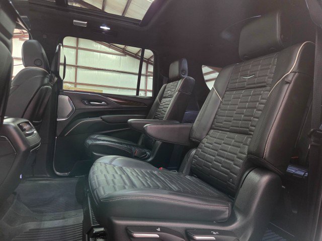 Used 2023 Cadillac Escalade ESV Sport Platinum w/ LPO, ONYX Package image 78