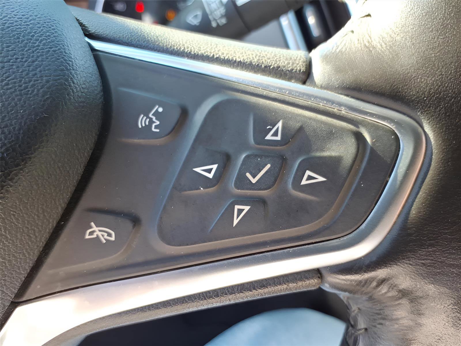 Used 2019 Chevrolet Equinox Premier image 22