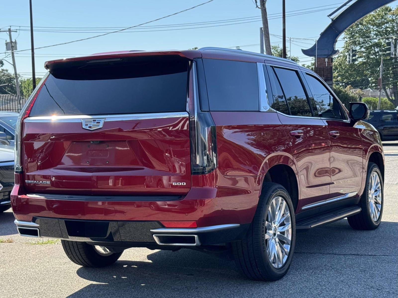 Certified 2023 Cadillac Escalade Premium Luxury w/ LPO, Floor Liner Package AWD/4WD image 6