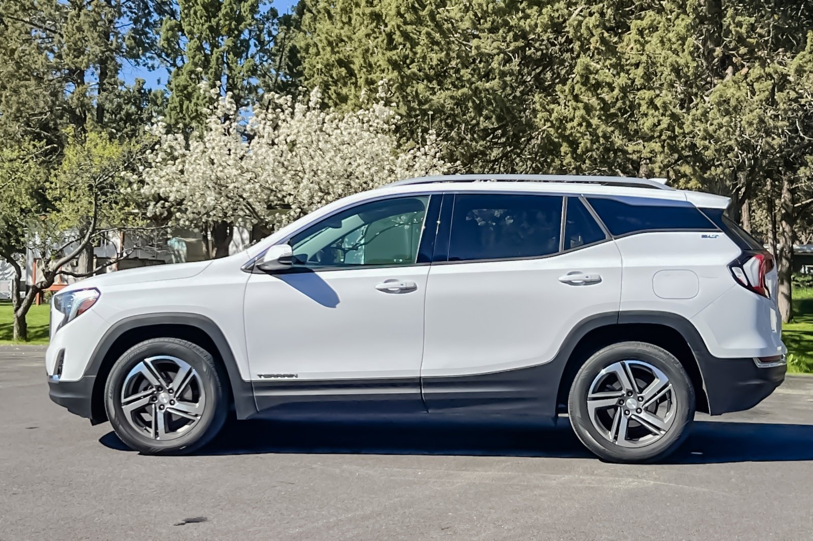 Used 2020 GMC Terrain SLT image 7