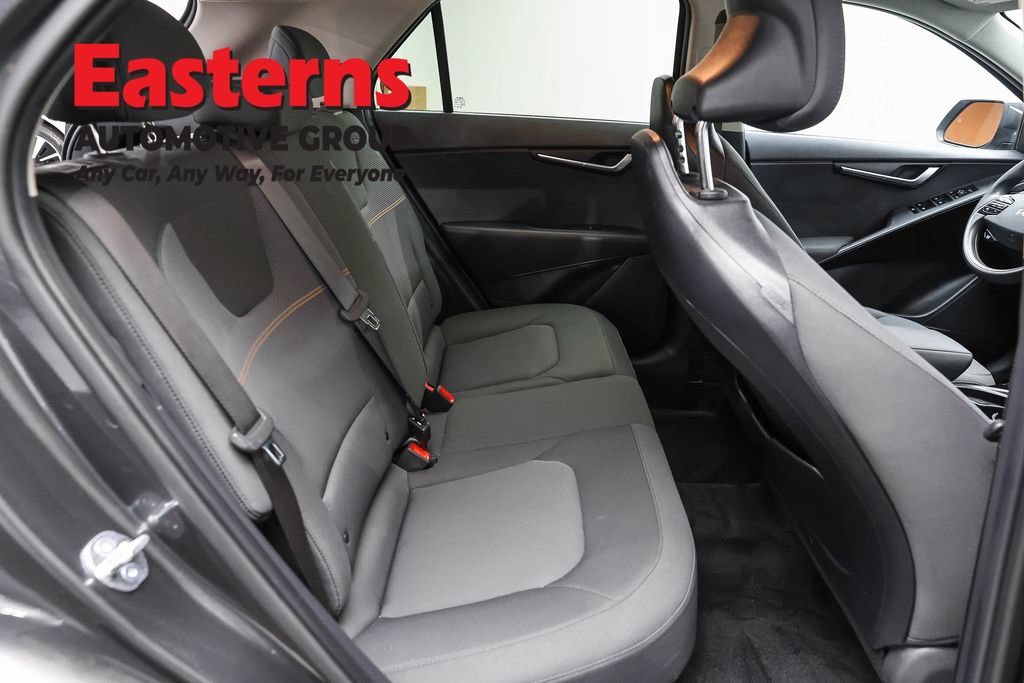 Used 2025 Kia Niro LX FWD image 22
