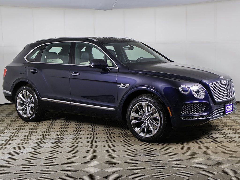 Used 2019 Bentley Bentayga image 2