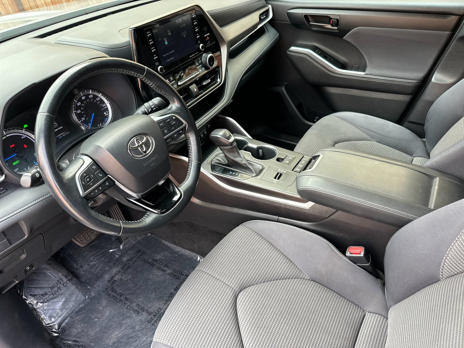 Used 2021 Toyota Highlander LE AWD/4WD image 11