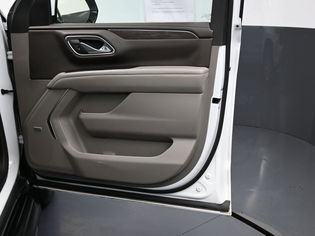 Used 2023 Chevrolet Suburban LT image 38