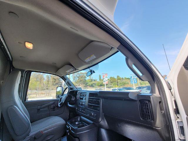 Used 2022 Chevrolet Express 3500 2D Chassis w/ Power Convenience Package image 23