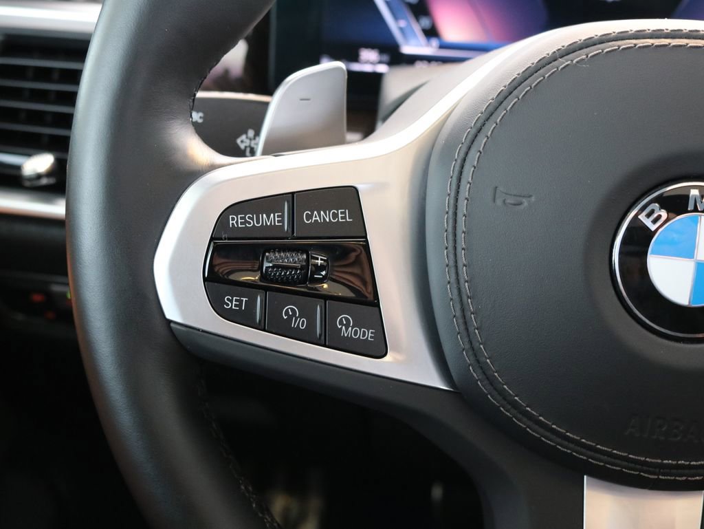 Used 2023 BMW X7 xDrive40i w/ M Sport Package AWD/4WD image 52