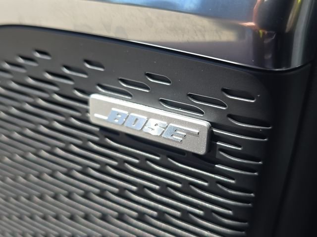 Used 2025 GMC Acadia Elevation w/ Elevation Premium Package image 26