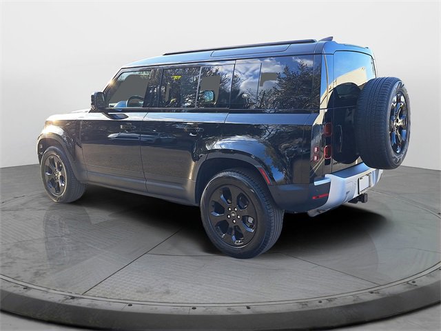 Used 2024 Land Rover Defender 110 S image 4