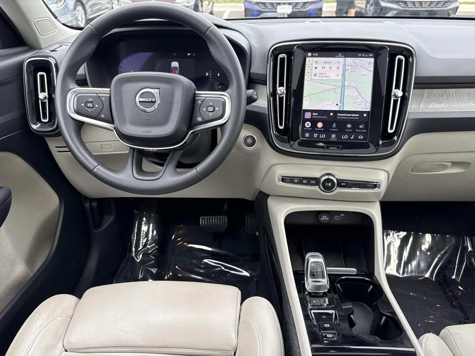 Used 2024 Volvo XC40 B5 Plus w/ Protection Package Premier AWD/4WD image 8