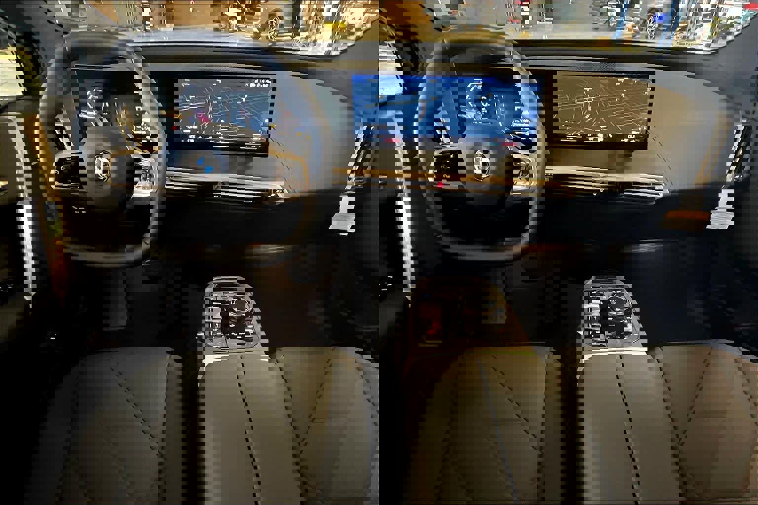 New 2026 BMW iX xDrive45 image 5