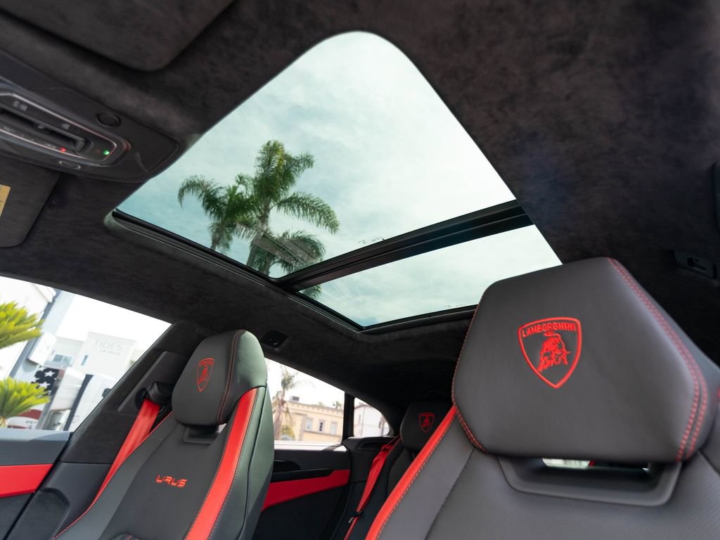 Used 2023 Lamborghini Urus S AWD/4WD image 45