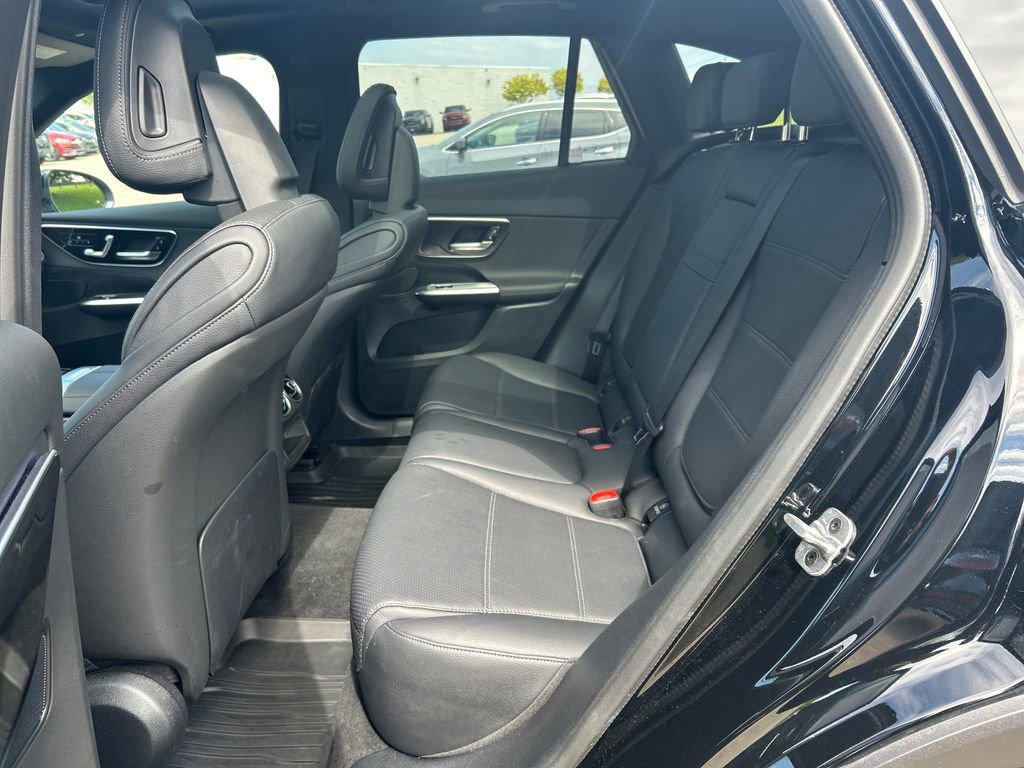 Used 2026 Mercedes-Benz GLC 300 4MATIC image 24