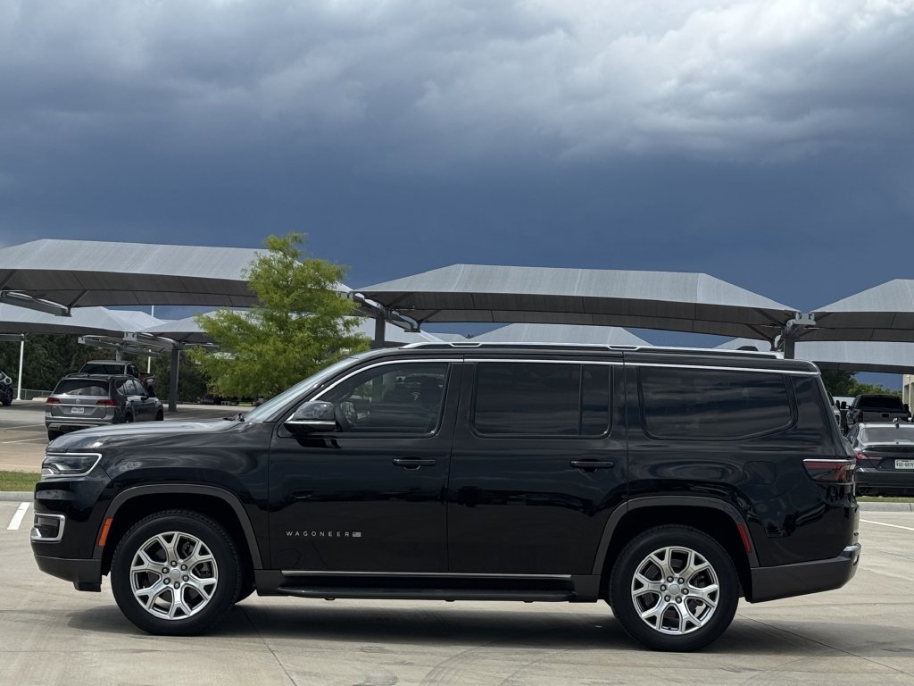 Used 2022 Jeep Wagoneer Series I w/ Premium Group I RWD image 3