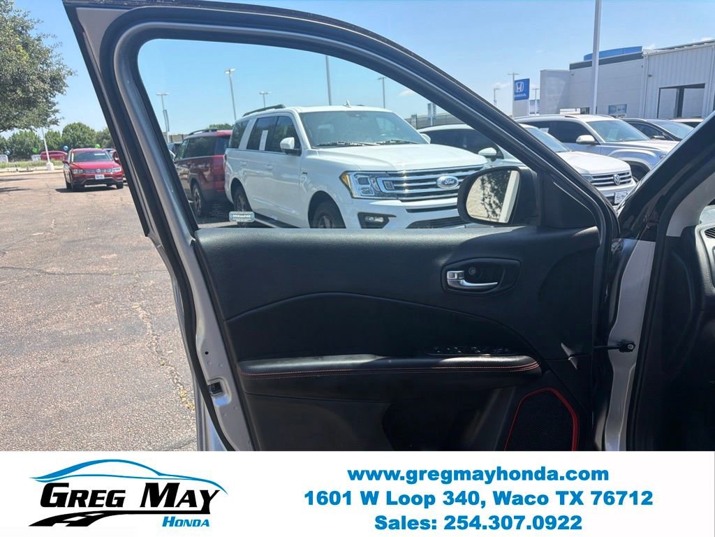 Used 2020 Jeep Compass Trailhawk AWD/4WD image 8
