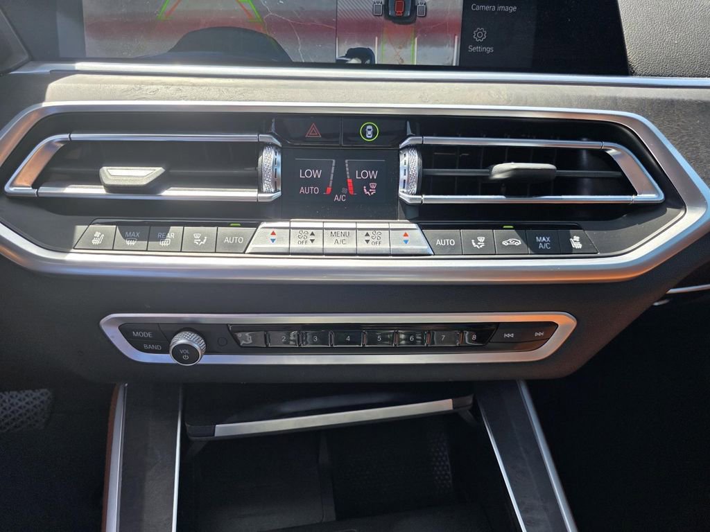 Used 2023 BMW X5 xDrive40i w/ Luxury Seating Package AWD/4WD image 22