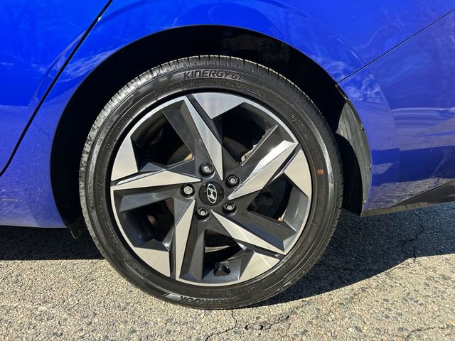 Used 2023 Hyundai Elantra Limited FWD image 13