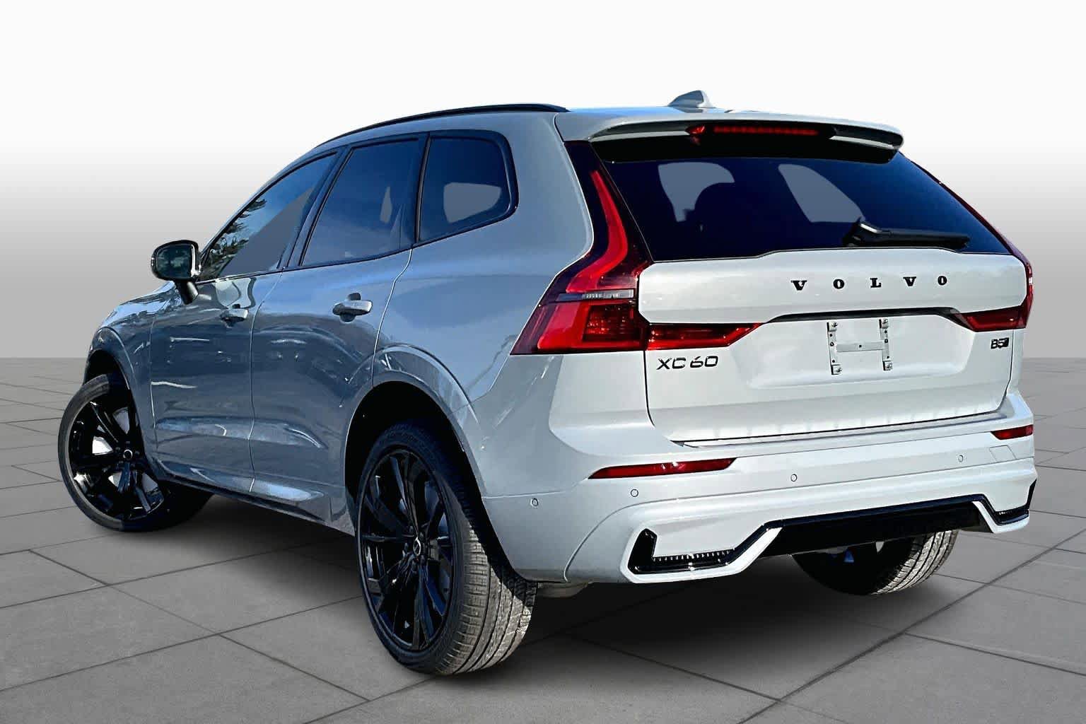 New 2026 Volvo XC60 B5 Ultra w/ Protection Package Premier AWD/4WD image 3
