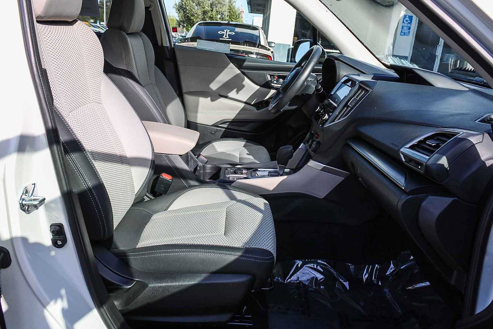 Certified 2023 Subaru Forester Premium AWD/4WD image 16