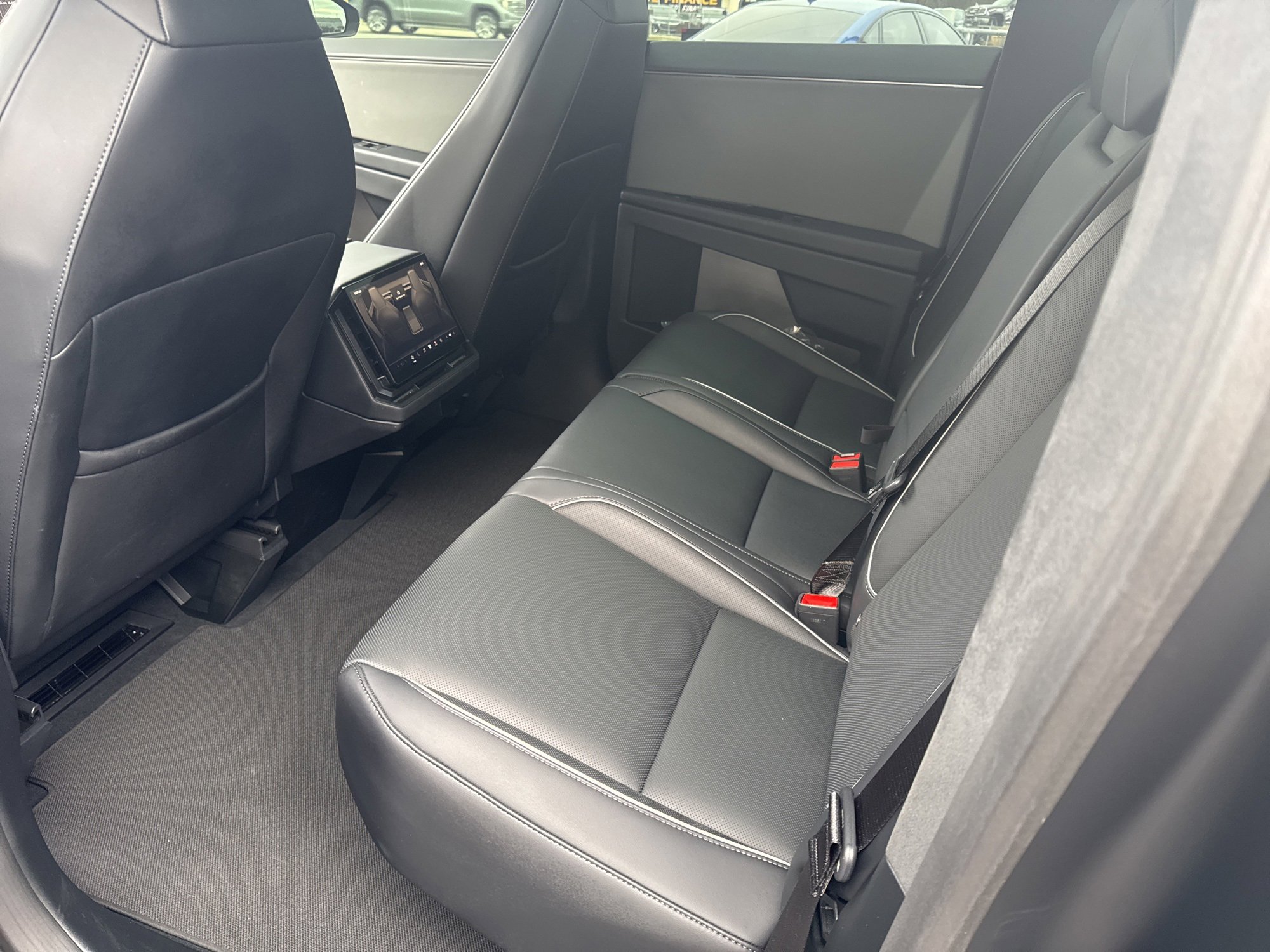 Used 2025 Tesla Cybertruck AWD Crew Cab image 13