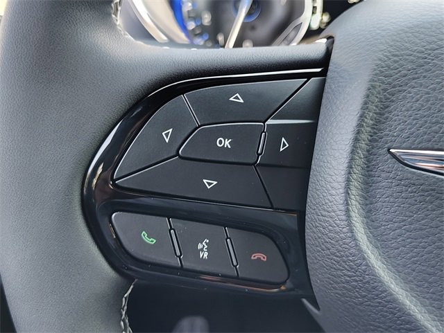 New 2026 Chrysler Pacifica Limited w/ Uconnect Theater Family Group image 19