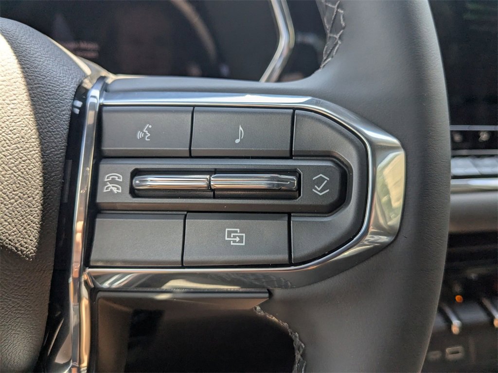 New 2026 GMC Canyon Elevation w/ Convenience Package image 17