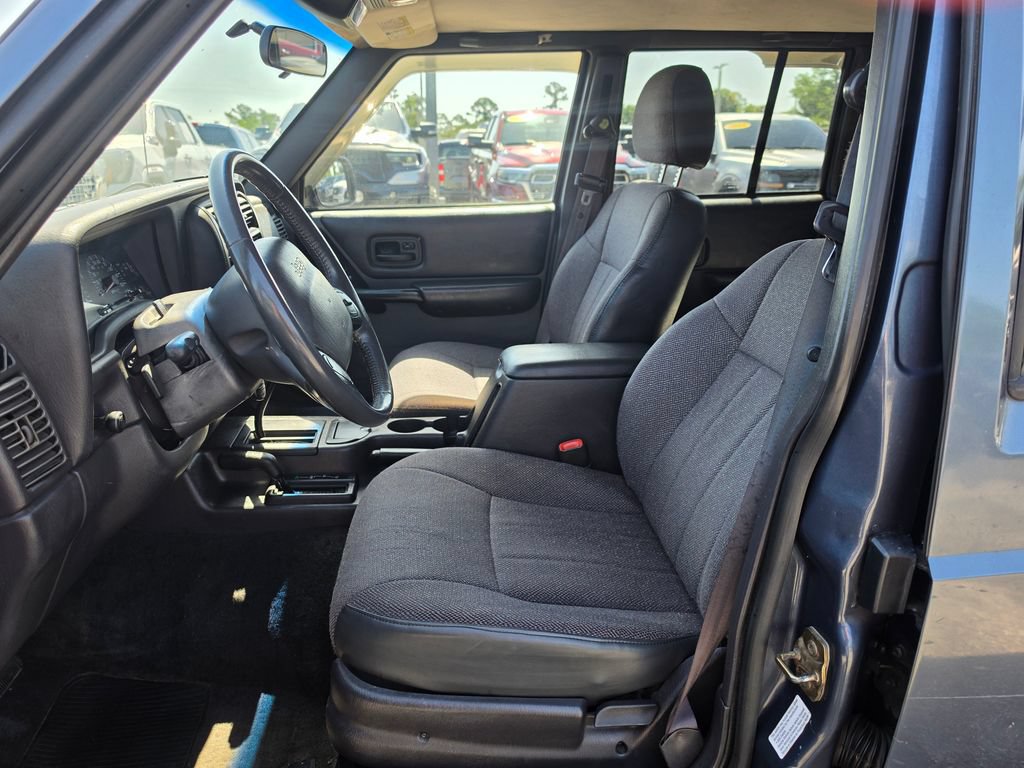 Used 2001 Jeep Cherokee Limited AWD/4WD image 10