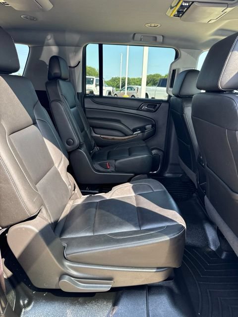 Used 2016 Chevrolet Suburban LT w/ Luxury Package AWD/4WD image 14