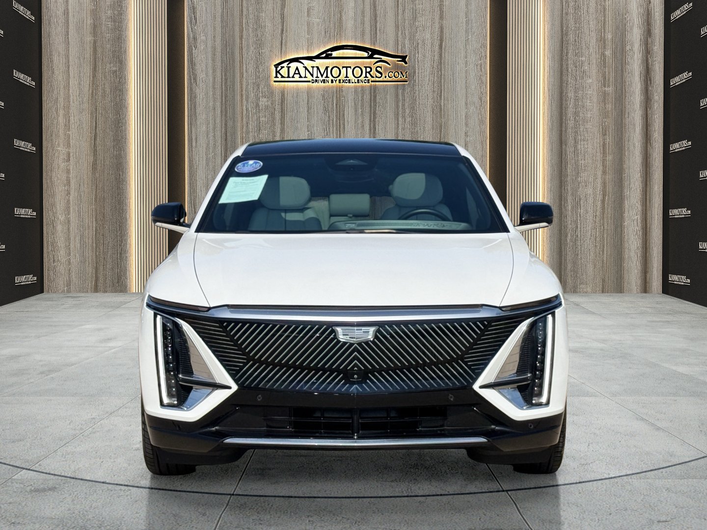 Used 2024 Cadillac Lyriq Luxury RWD image 6