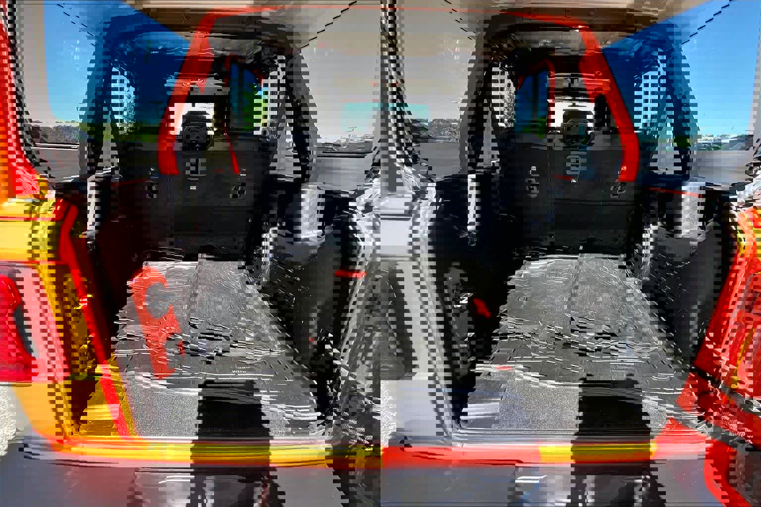 Used 2020 Jeep Wrangler Unlimited Sahara image 23