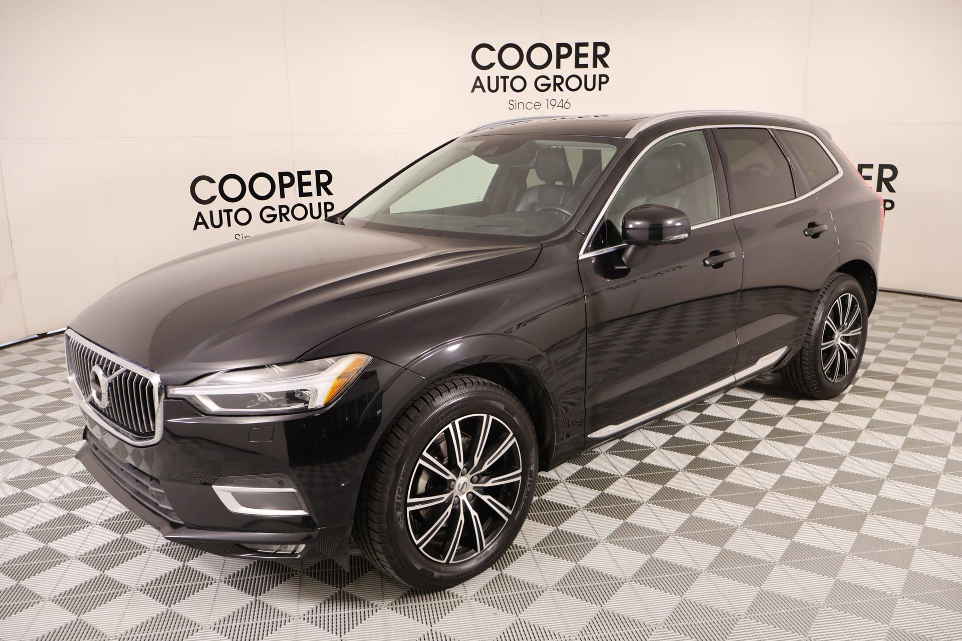 Used 2018 Volvo XC60 T5 Inscription w/ Convenience Package AWD/4WD image 10