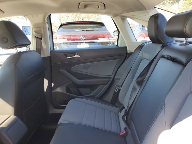 New 2026 Volkswagen Jetta SE FWD image 10