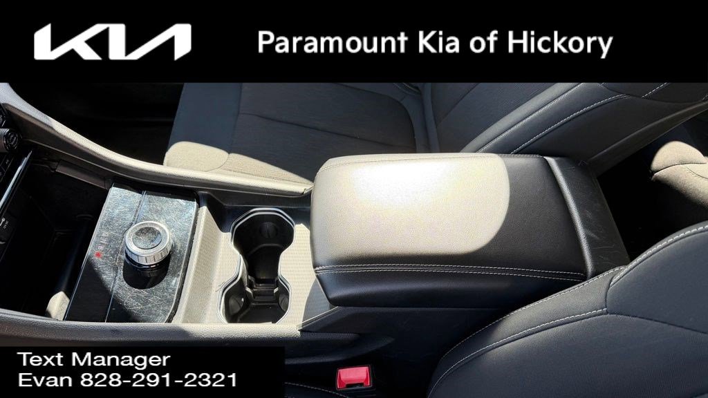 Used 2023 Jeep Grand Cherokee L Laredo image 12