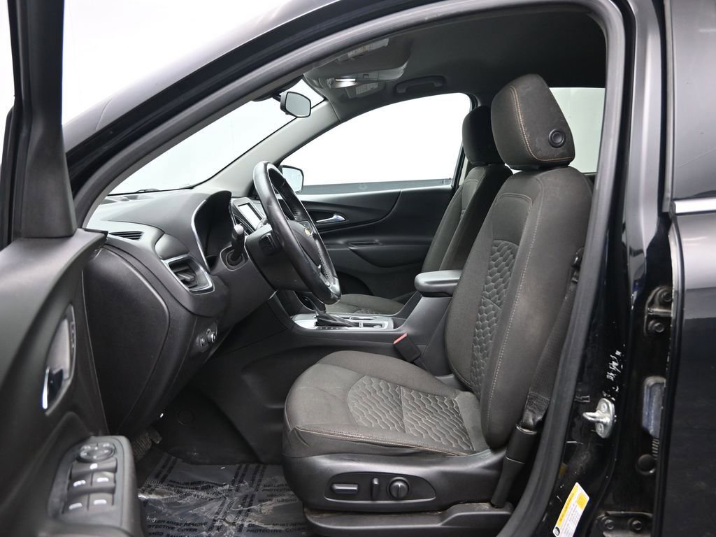 Used 2018 Chevrolet Equinox LT image 25