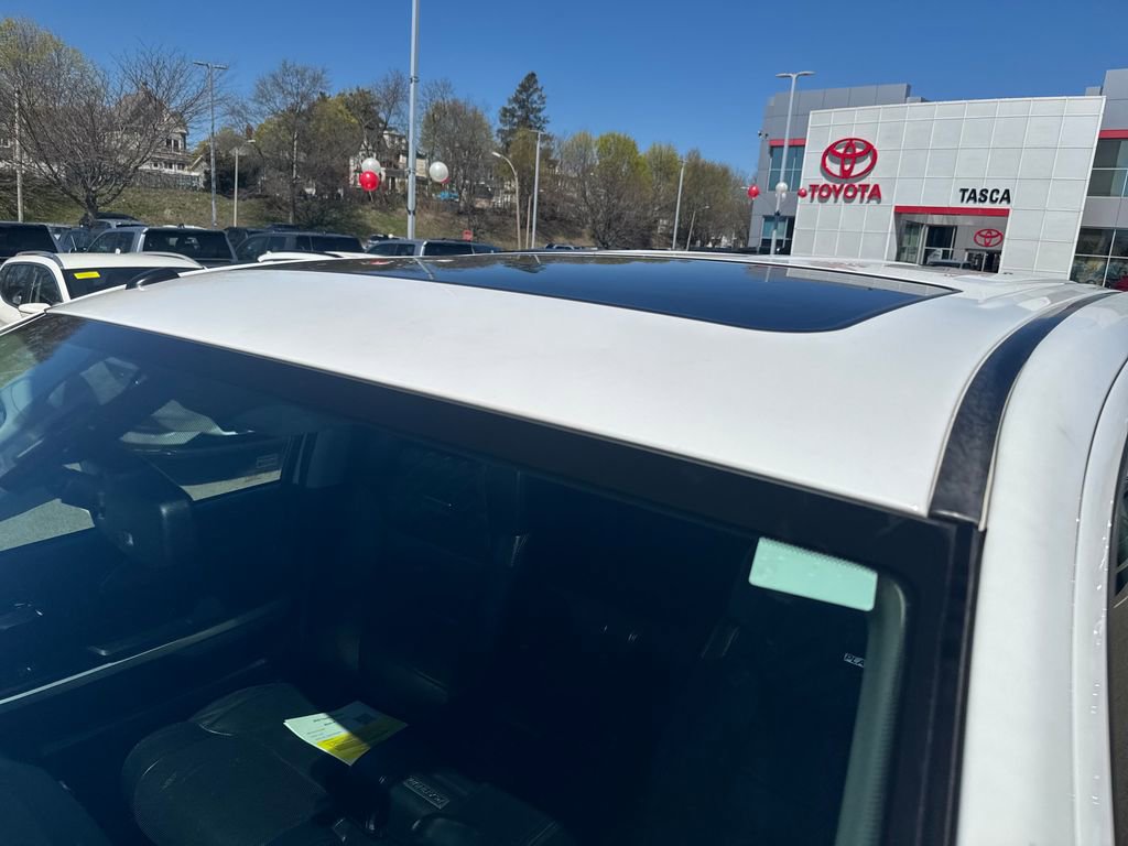 Used 2017 Toyota Tundra Platinum AWD/4WD image 44