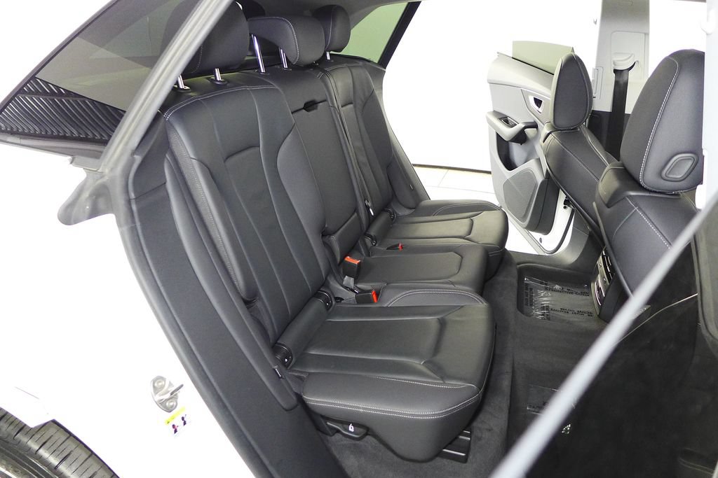 Used 2023 Audi Q8 Premium w/ Convenience Package AWD/4WD image 20