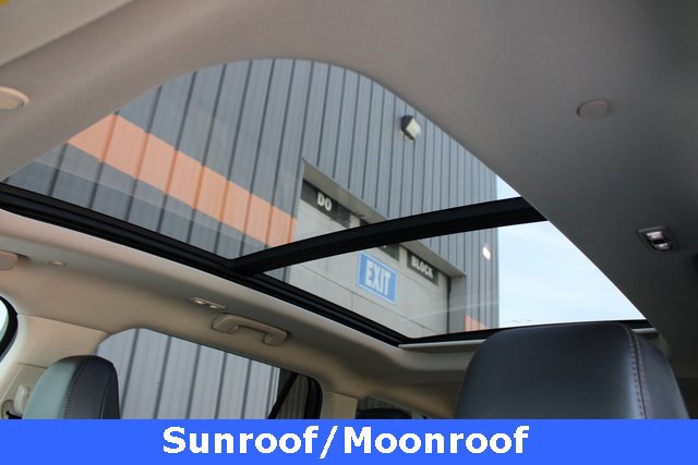 Used 2022 Lincoln Aviator Reserve w/ Equipment Group 201A image 6