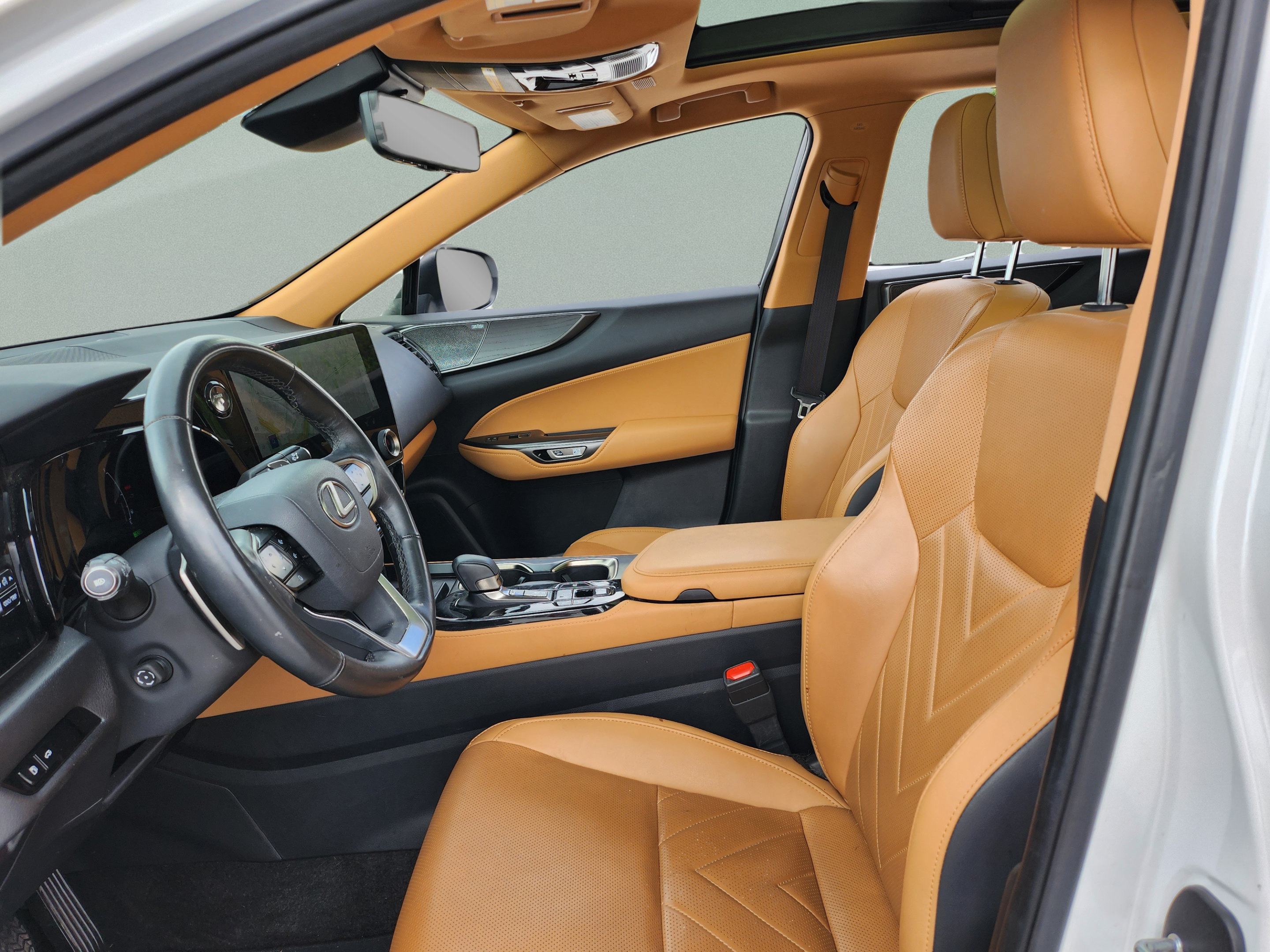 Used 2024 Lexus NX 350h AWD w/ Vision Package image 11