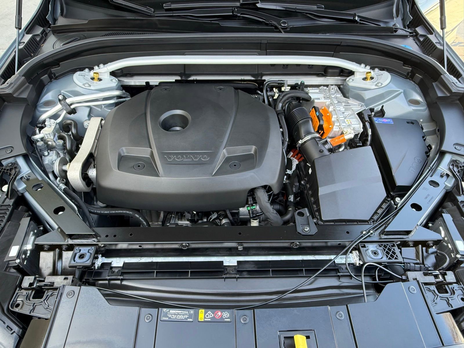 Used 2024 Volvo XC60 T8 Polestar image 35