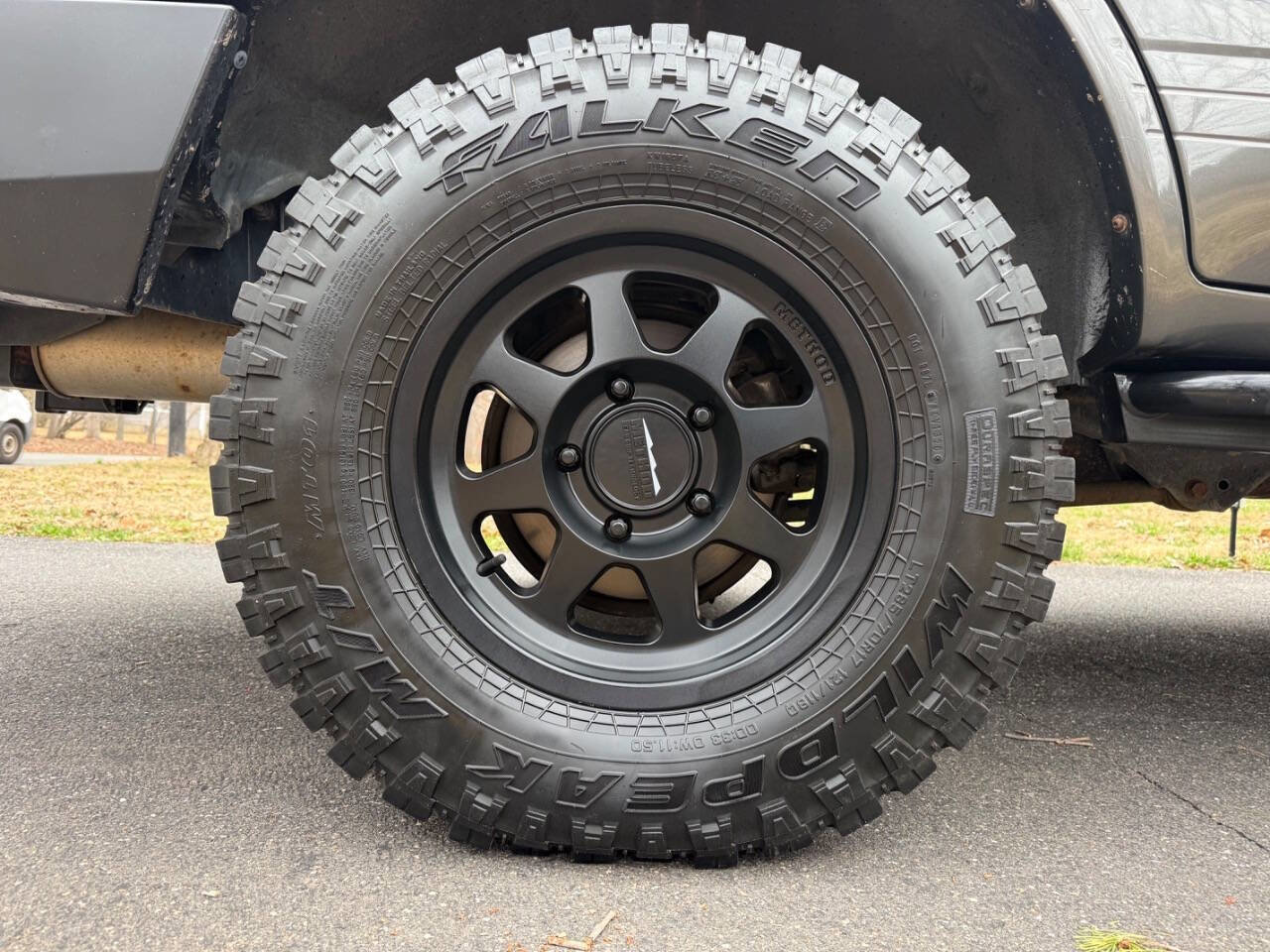 Used 2002 Lexus LX 470 Base 4WD 4dr SUV image 62