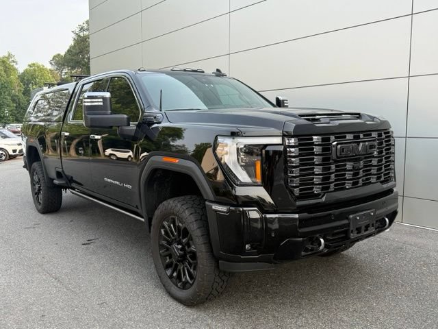 Used 2025 GMC Sierra 3500 Denali Ultimate AWD/4WD image 1