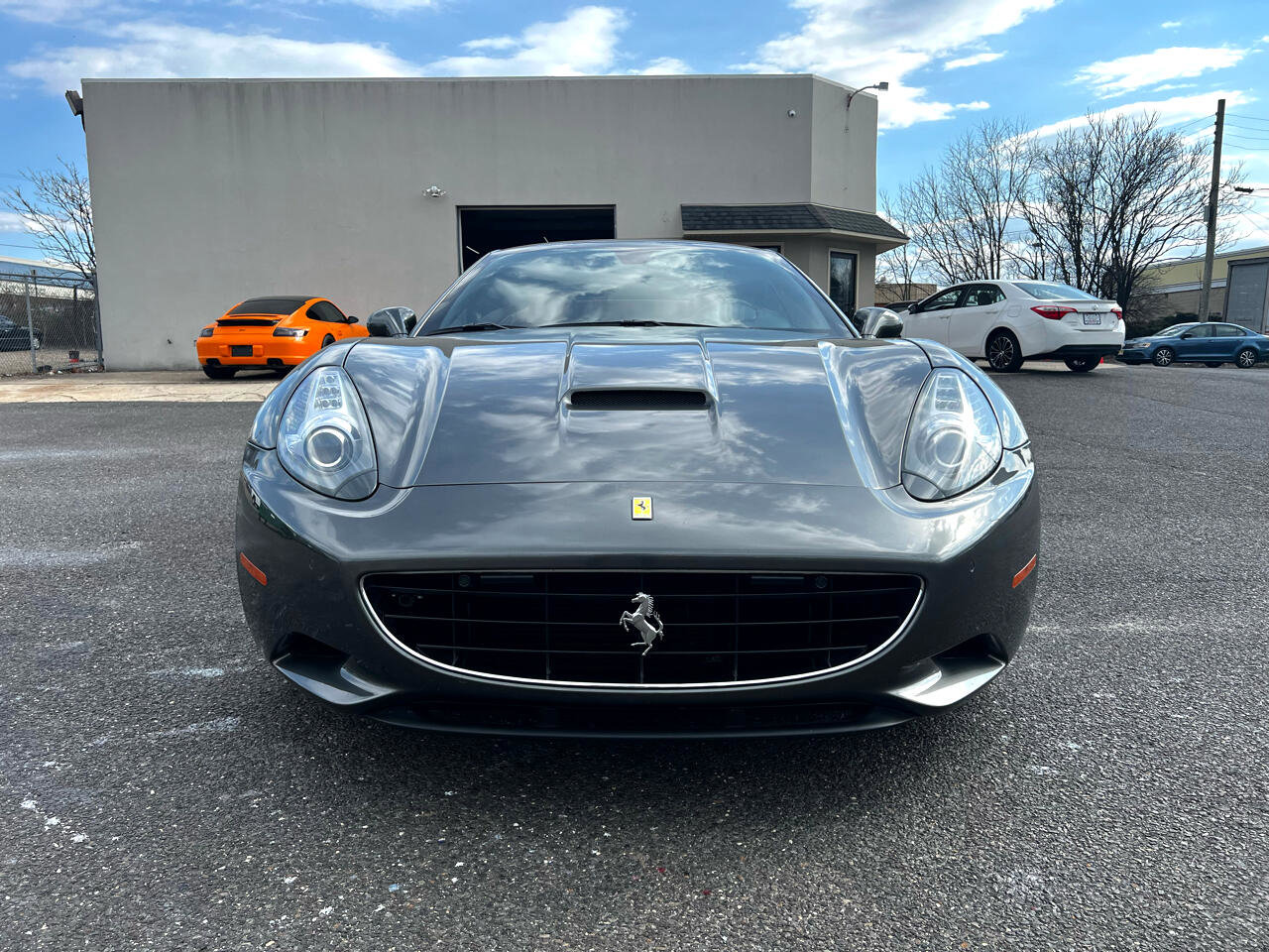 Used 2012 Ferrari California image 2