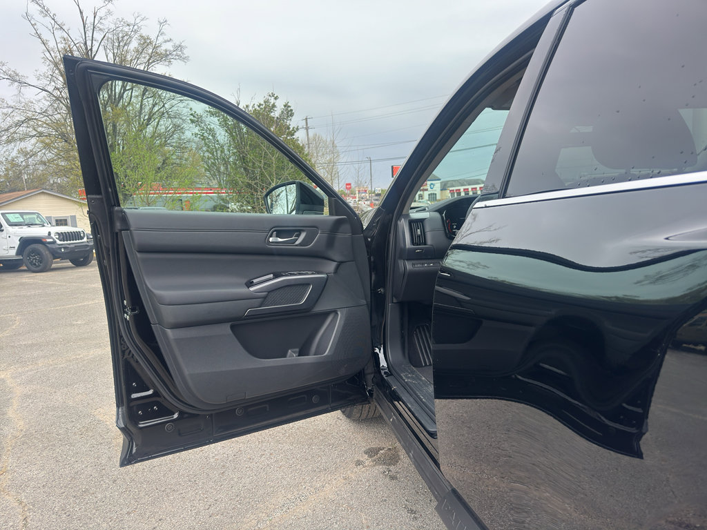 New 2026 Nissan Pathfinder SL image 20